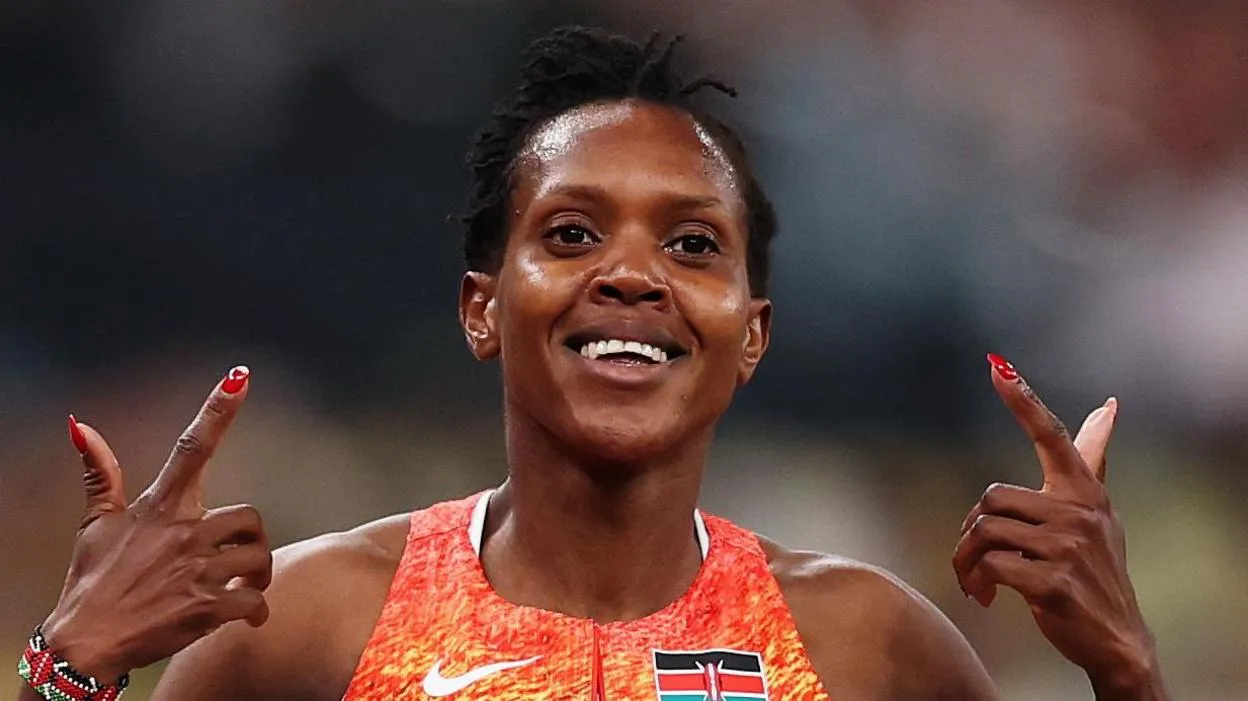 Faith Kipyegon wins record-breaking 4th global 1500m title